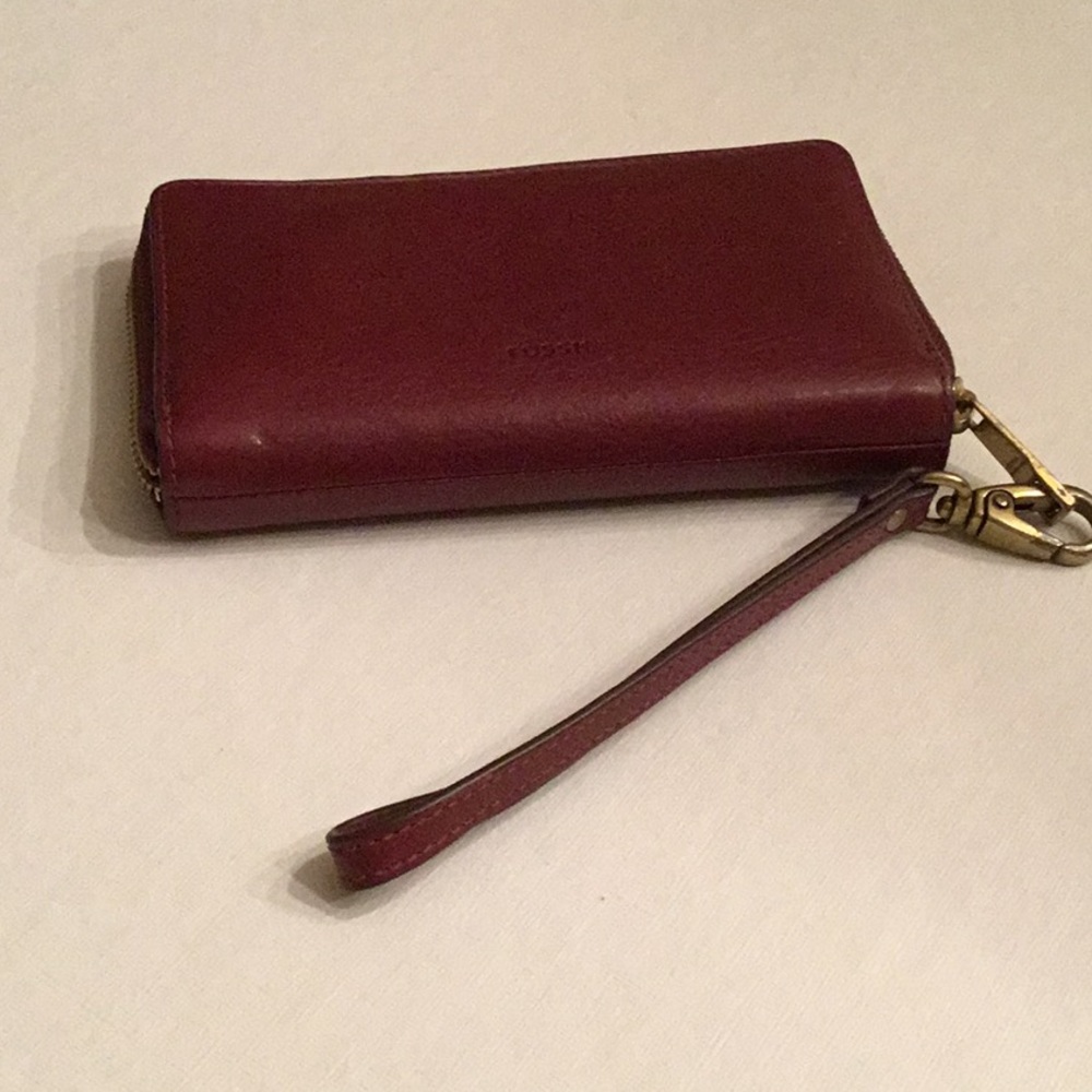 Fossil maroon wristlet